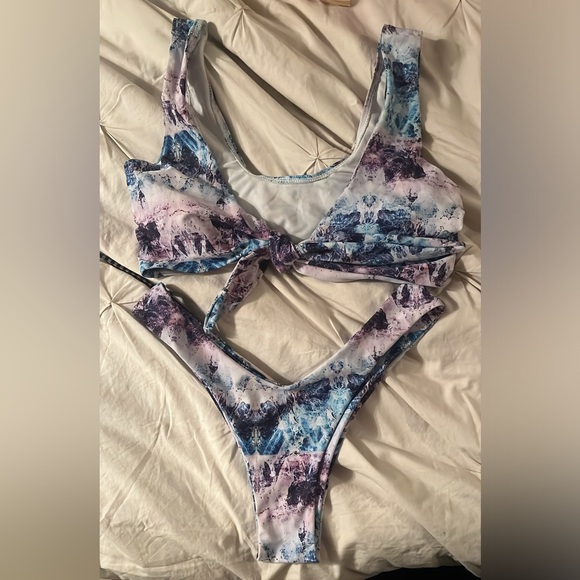 Bathing suits all medium - Picture 4 of 4